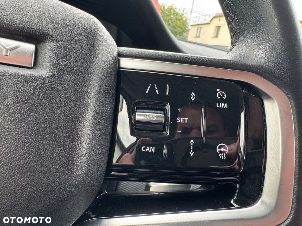 Land Rover Discovery Sport P200 R-Dynamic HSE - 29