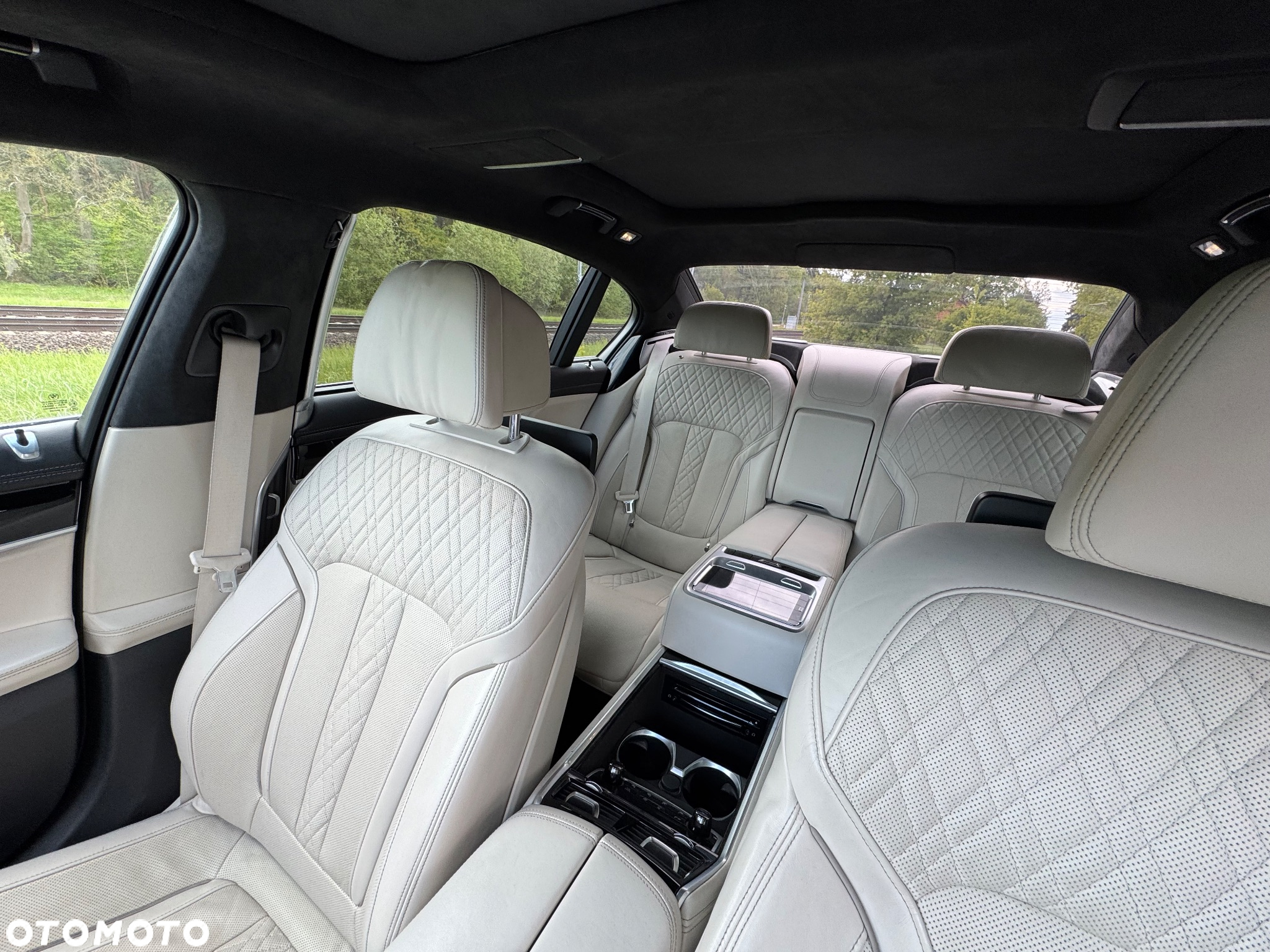 BMW-ALPINA B7 Biturbo - 22