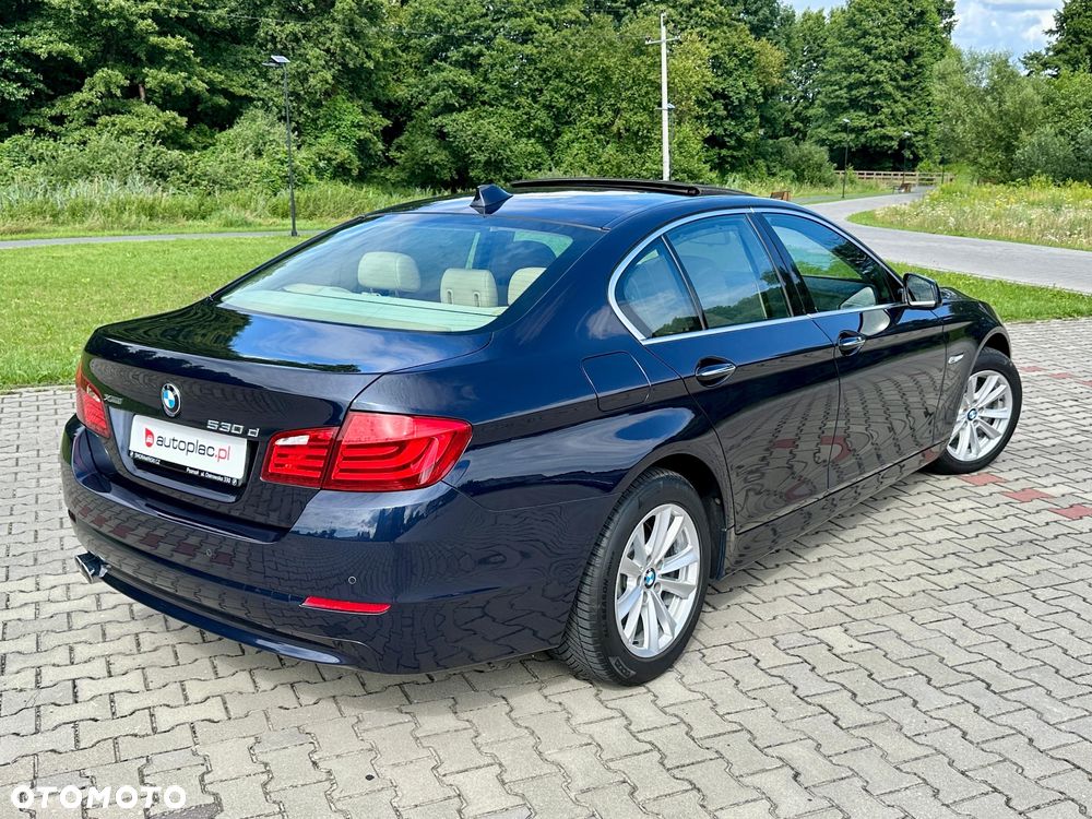 BMW Seria 5 530d xDrive Sport-Aut - 10