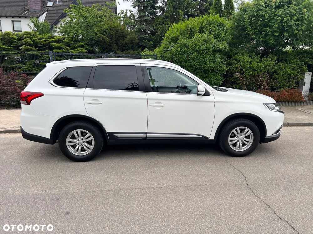 Mitsubishi Outlander - 3