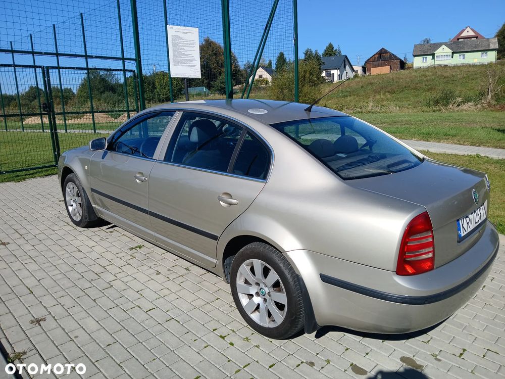 Skoda Superb - 11