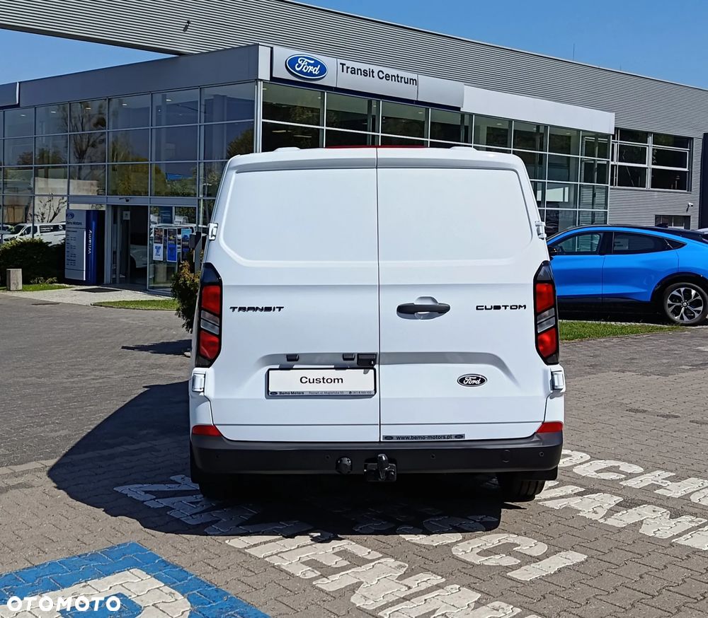 Ford Custom Brygadowy 6-cio miejscowy 320L2 - 11