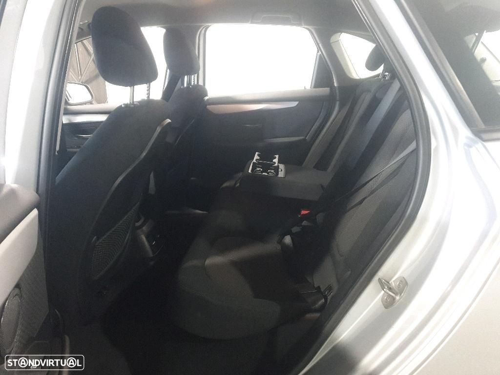 BMW 225xe Active Tourer - 6