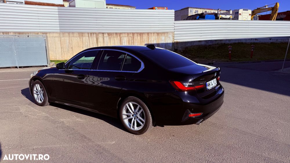 BMW Seria 3 330i xDrive Aut. Sport Line - 14