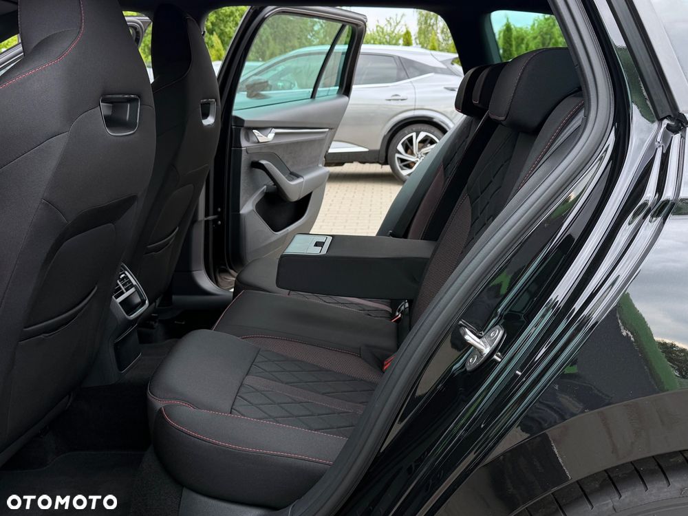Skoda Octavia 2.0 TDI DSG RS - 31