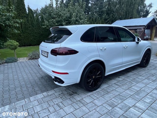 Porsche Cayenne S Diesel Platinum Edition - 5