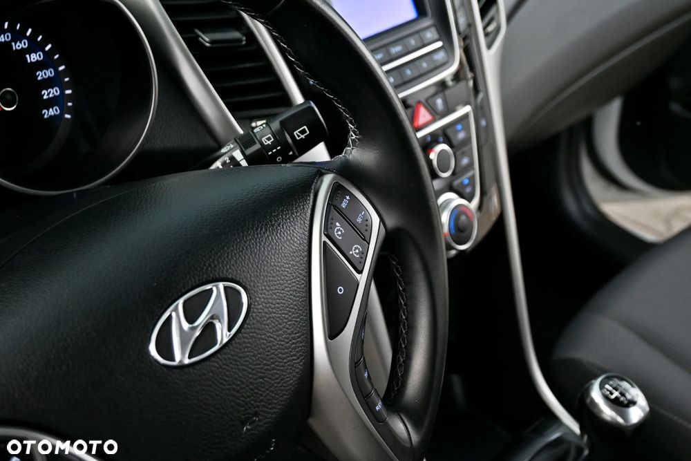 Hyundai i30 1.4 BlueDrive Comfort - 29