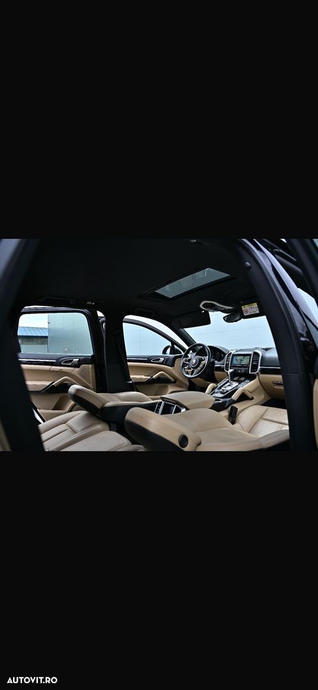 Porsche Cayenne 3.0 L - 25