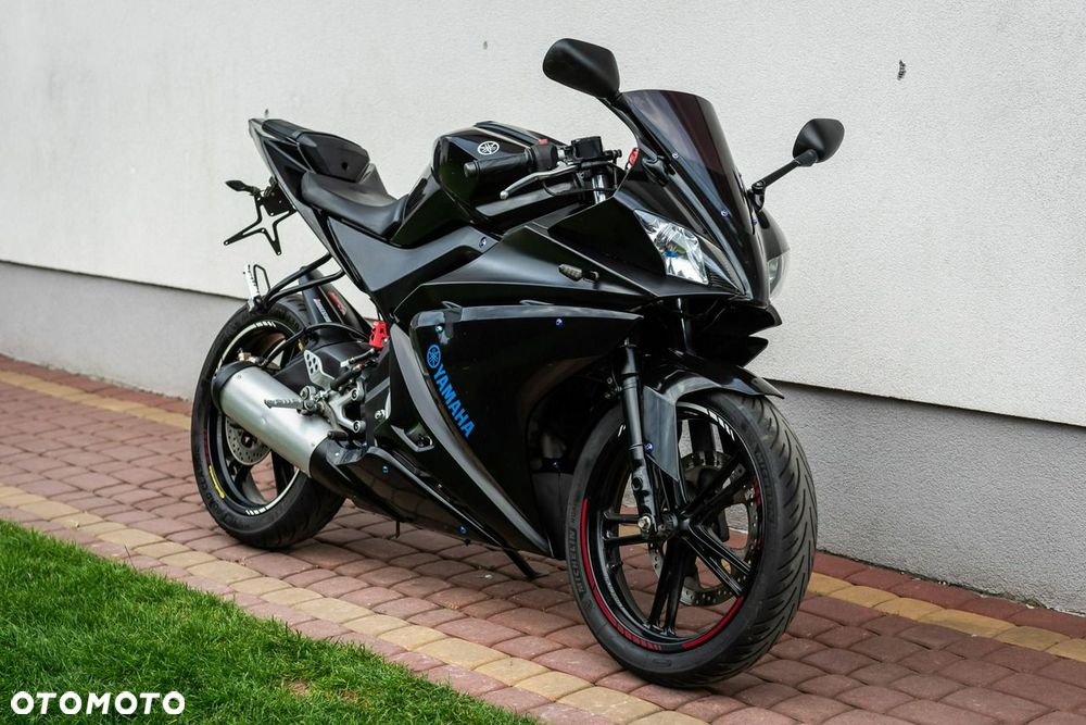 Yamaha YZF - 1