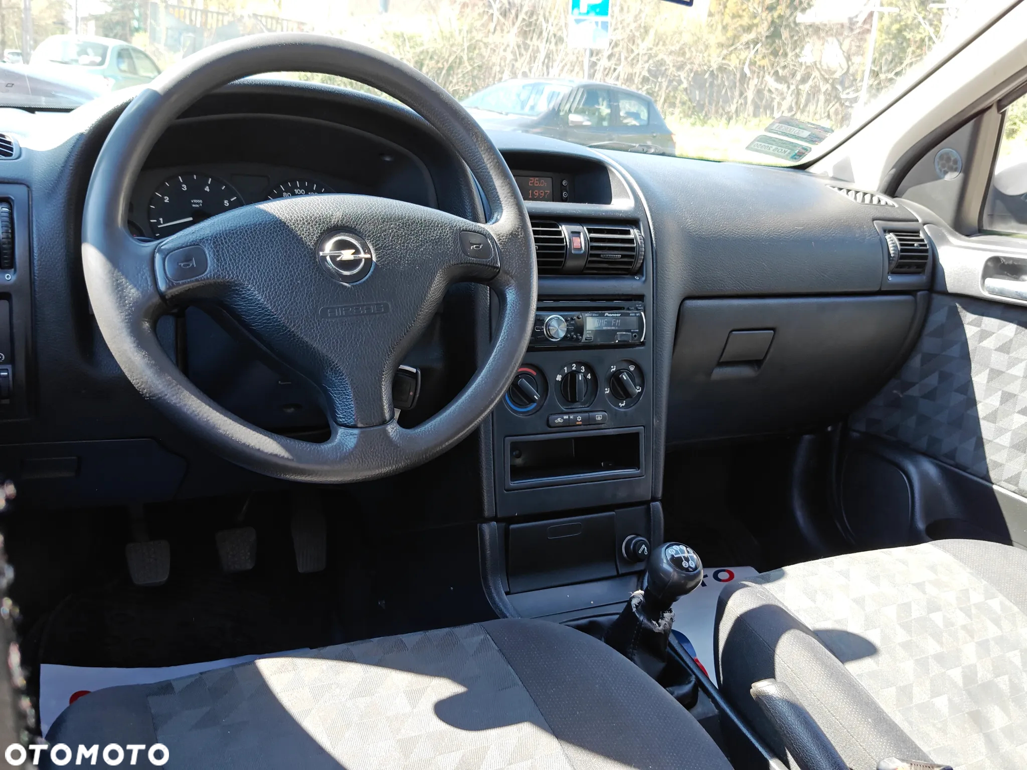 Opel Astra 1.6 Base - 15