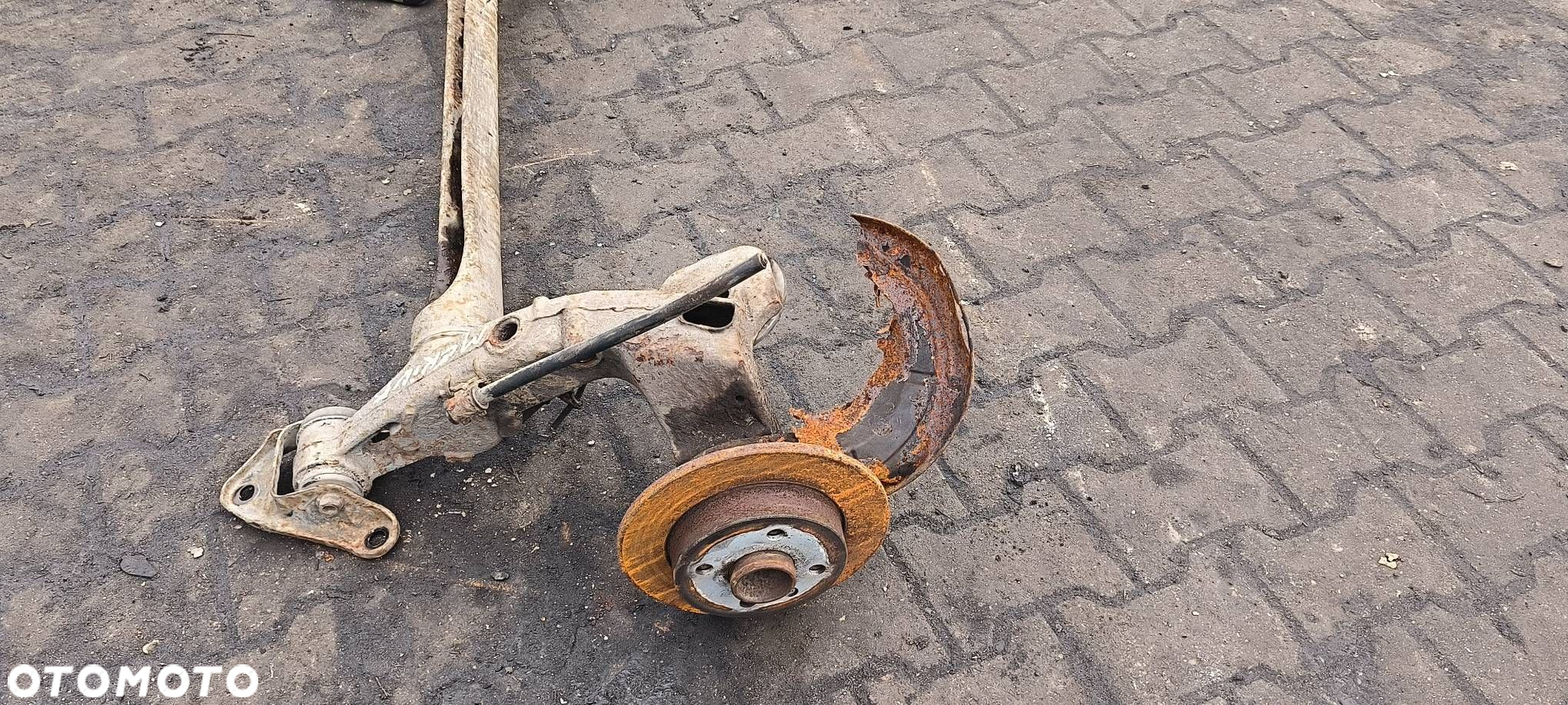 BELKA / SANKI TYŁ OPEL MERIVA A - 3