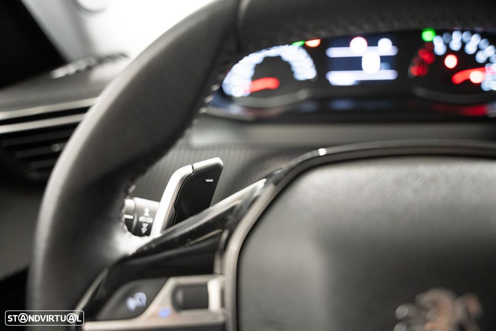 Peugeot 2008 1.2 PureTech Active EAT8 - 14