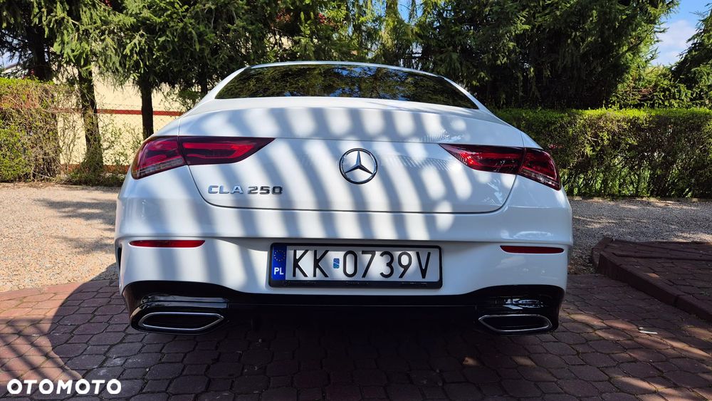 Mercedes-Benz CLA 250 7G-DCT AMG Line - 16