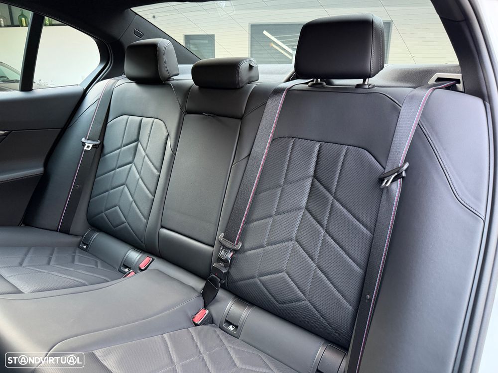 BMW i5 eDrive40 Pack Desportivo M Pro - 50