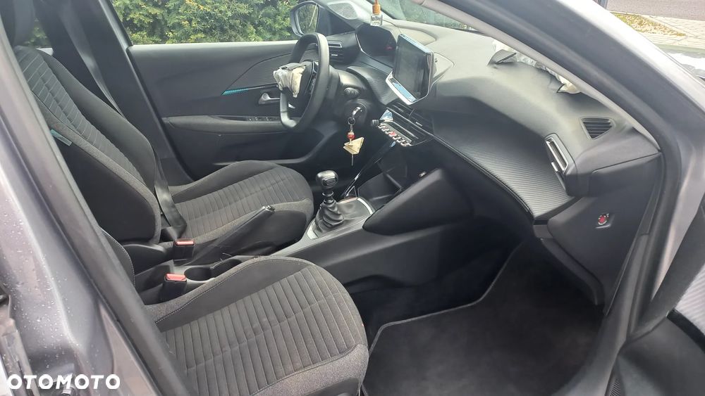 Peugeot 208 PureTech 100 Style - 12