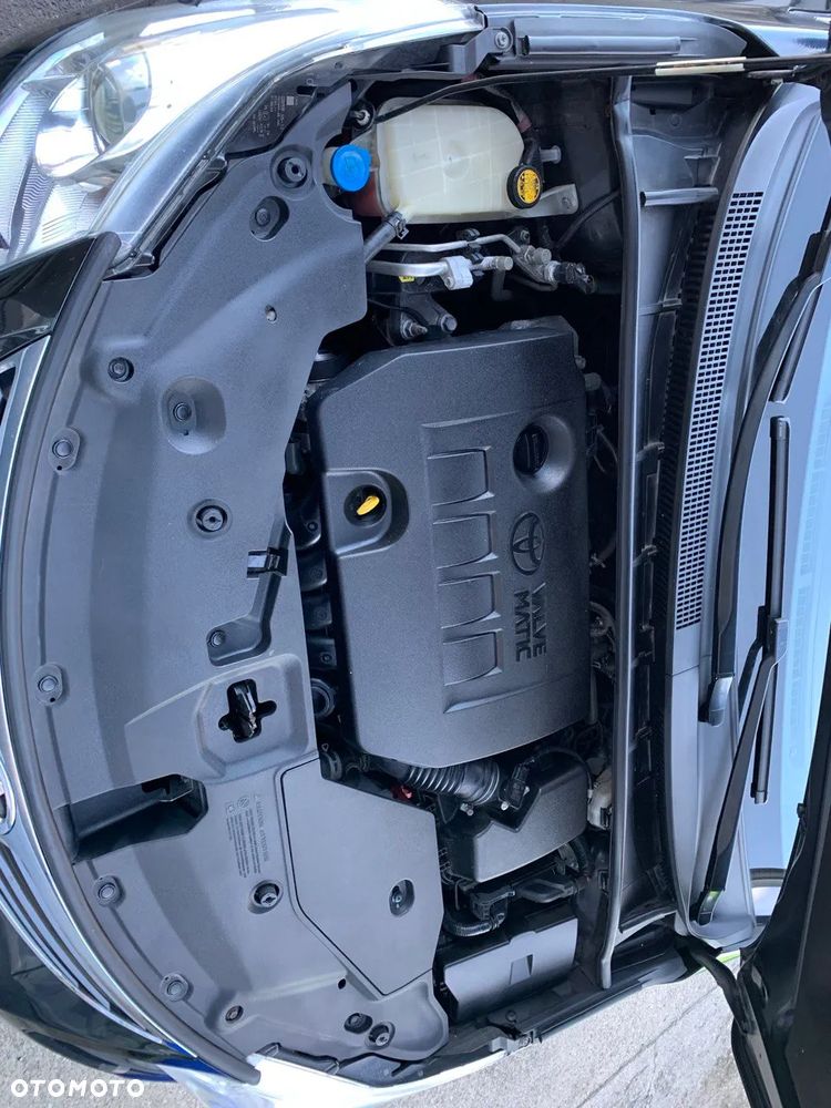 Toyota Avensis 1.8 Active - 14