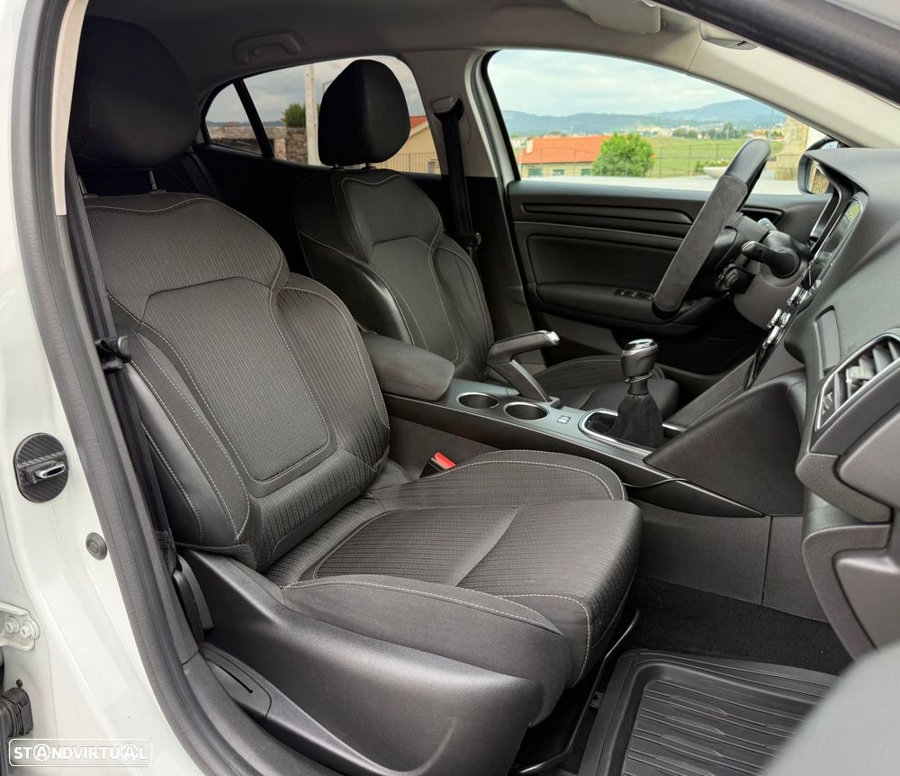 Renault Mégane BLUE dCi 115 LIMITED - 21