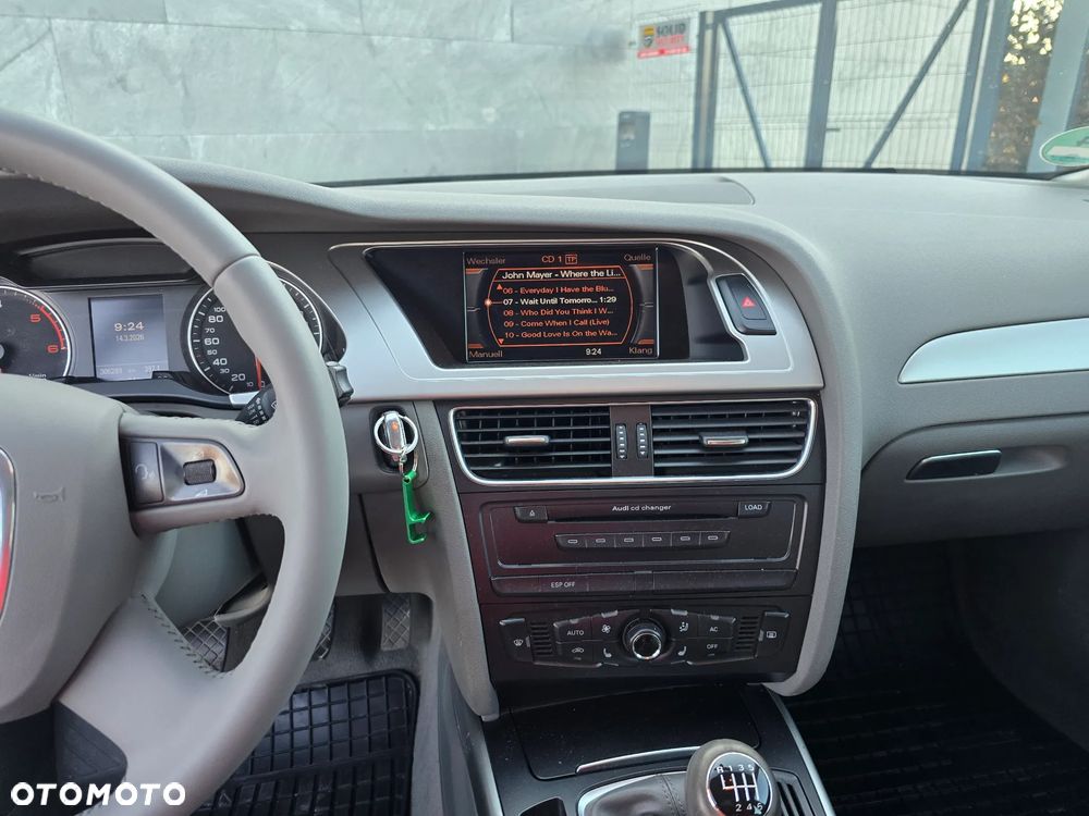 Audi A4 Avant 2.0 TDI DPF Ambiente - 15