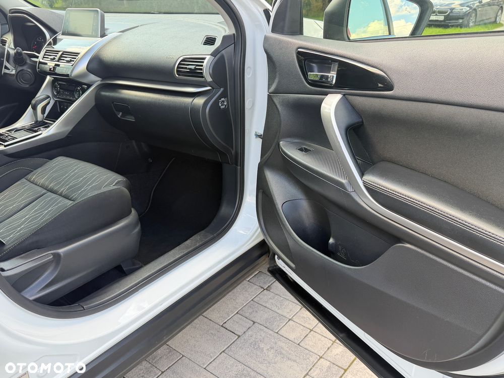 Mitsubishi Eclipse Cross - 21