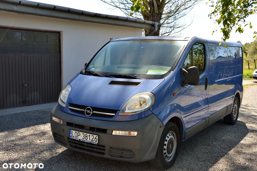 Opel Vivaro - 1