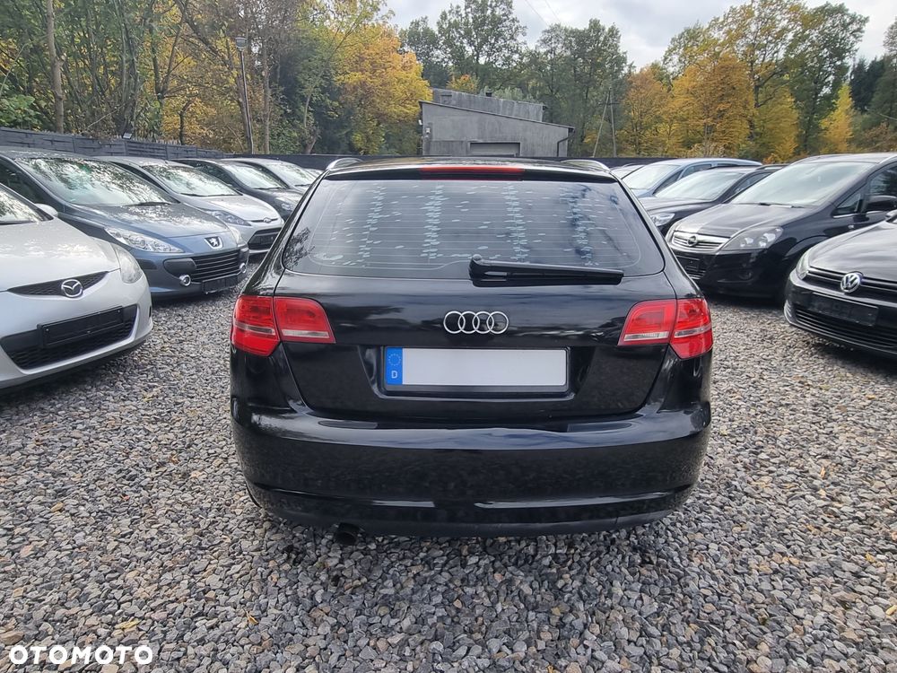 Audi A3 Sportback 1.6 Attraction - 4