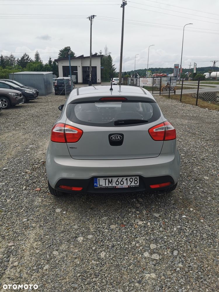 Kia Rio - 6
