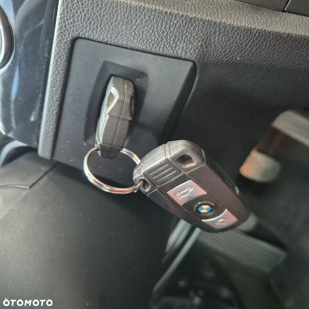 BMW Seria 3 320d Edition Exclusive - 25