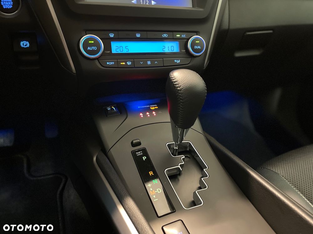 Toyota Avensis 2.0 Prestige MS - 17