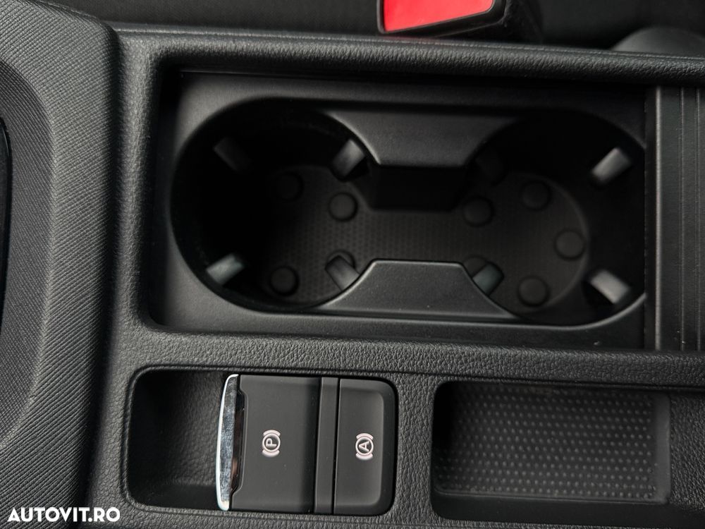 Skoda Octavia Combi 2.0 TDI DSG Premium Edition - 15