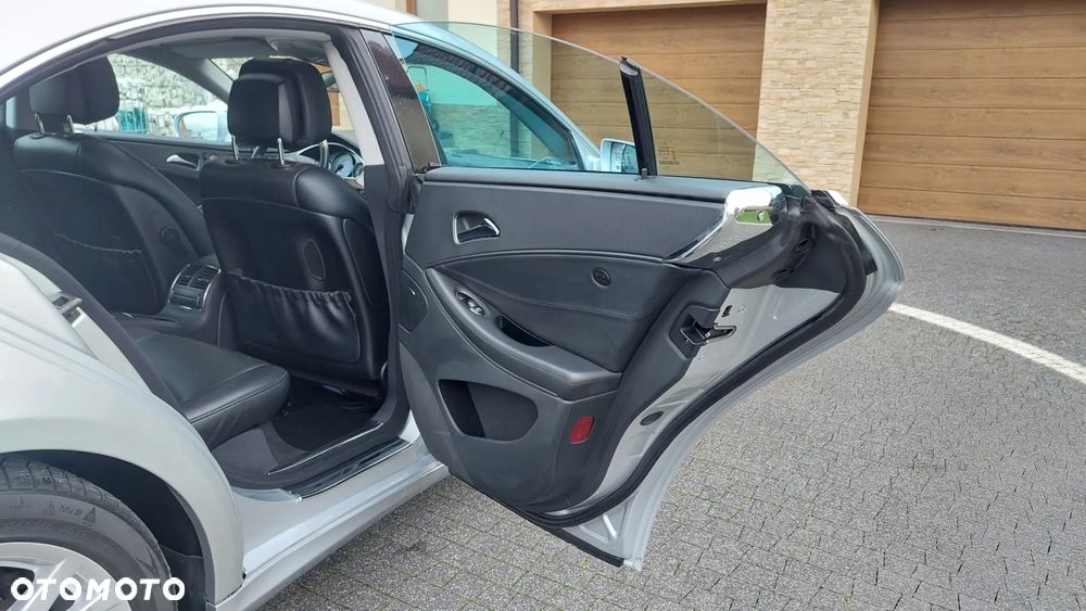 Mercedes-Benz CLS 320 CDI 7G-TRONIC - 37