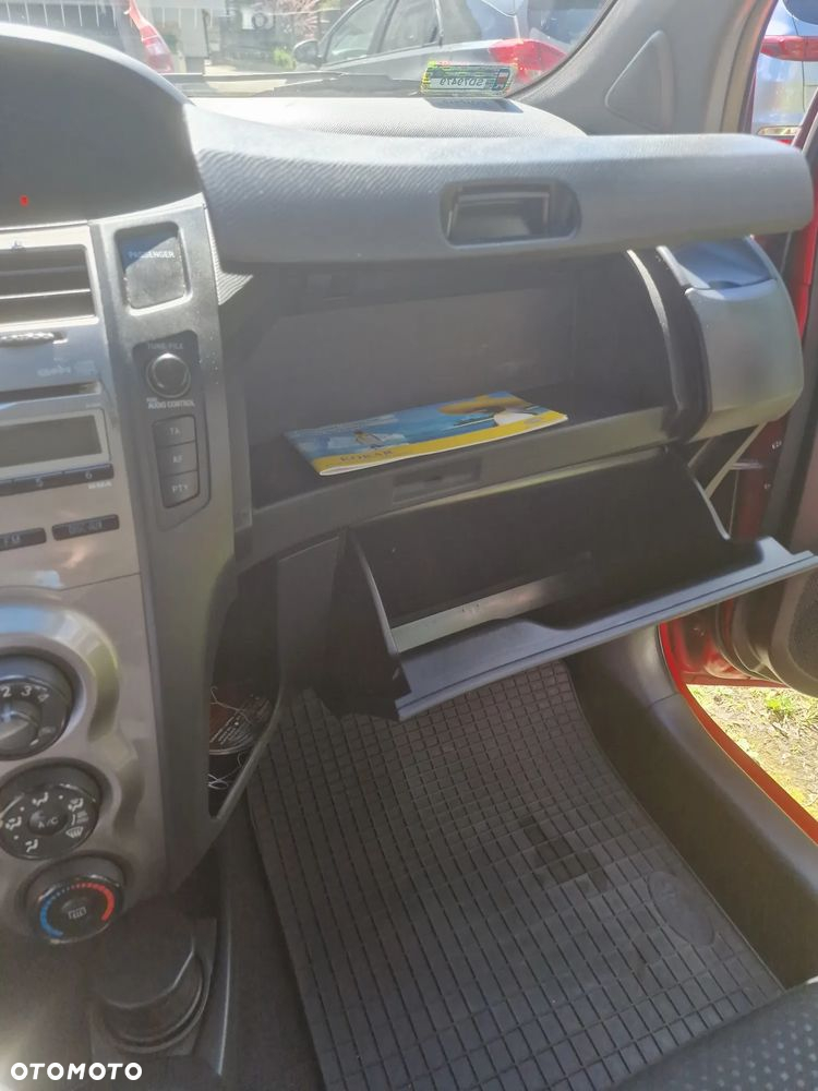 Toyota Yaris 1.33 Luna - 11