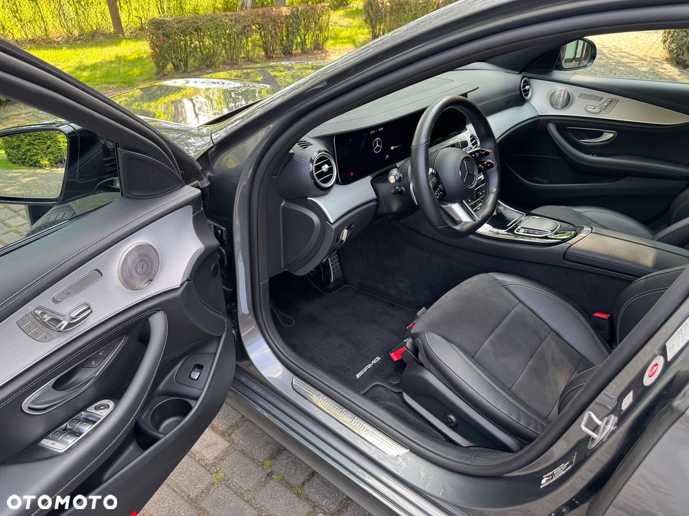 Mercedes-Benz Klasa E 300 de PHEV 4-Matic AMG 9G-Tronic - 3