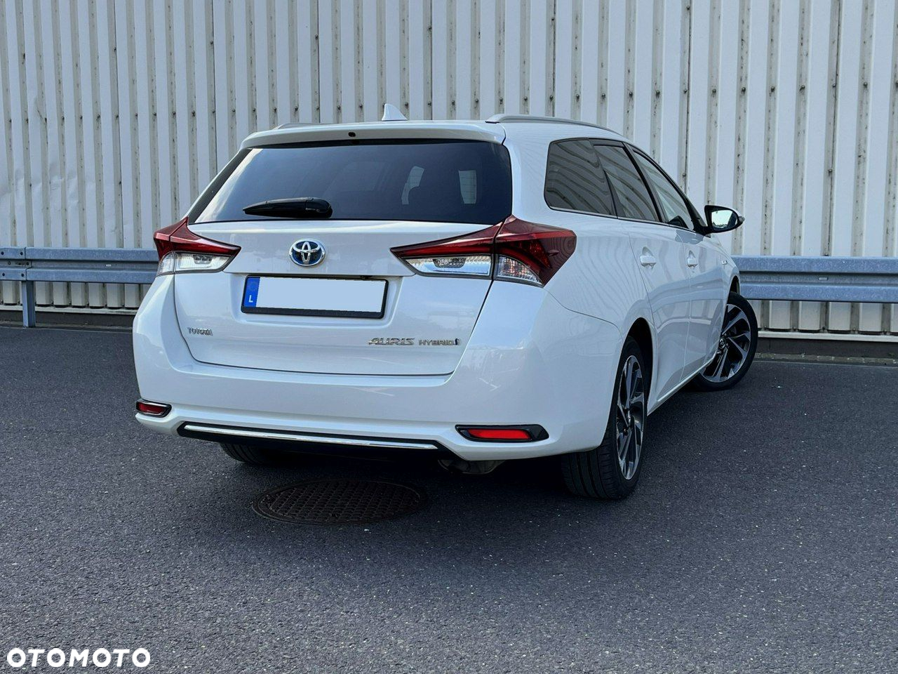Toyota Auris Hybrid 135 Premium - 10