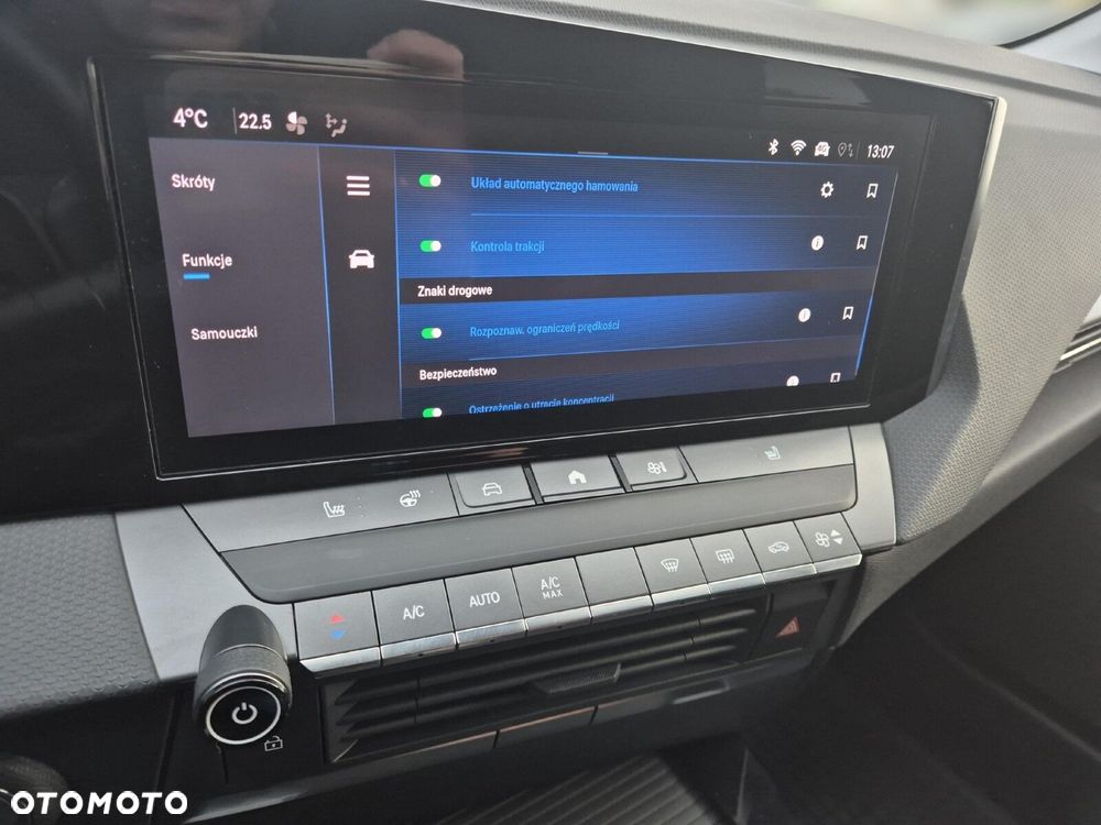 Opel Astra - 25