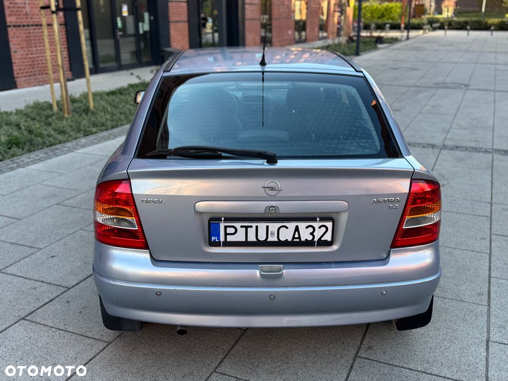Opel Astra - 4