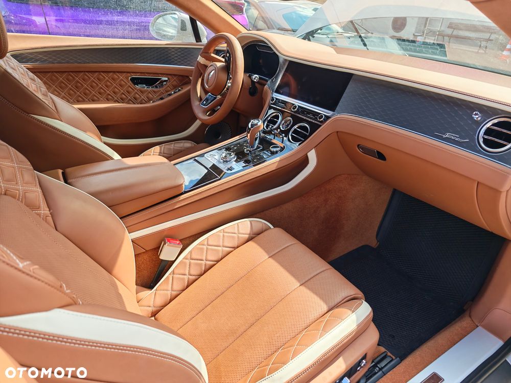 Bentley Continental GT - 27