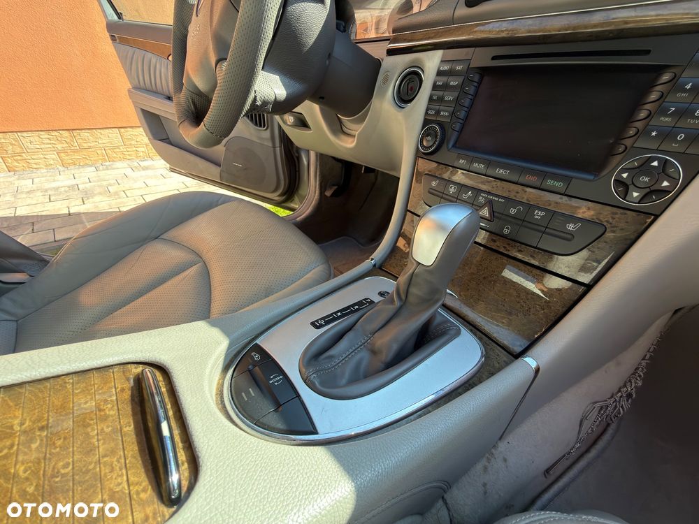 Mercedes-Benz Klasa E 500 Avantgarde - 22