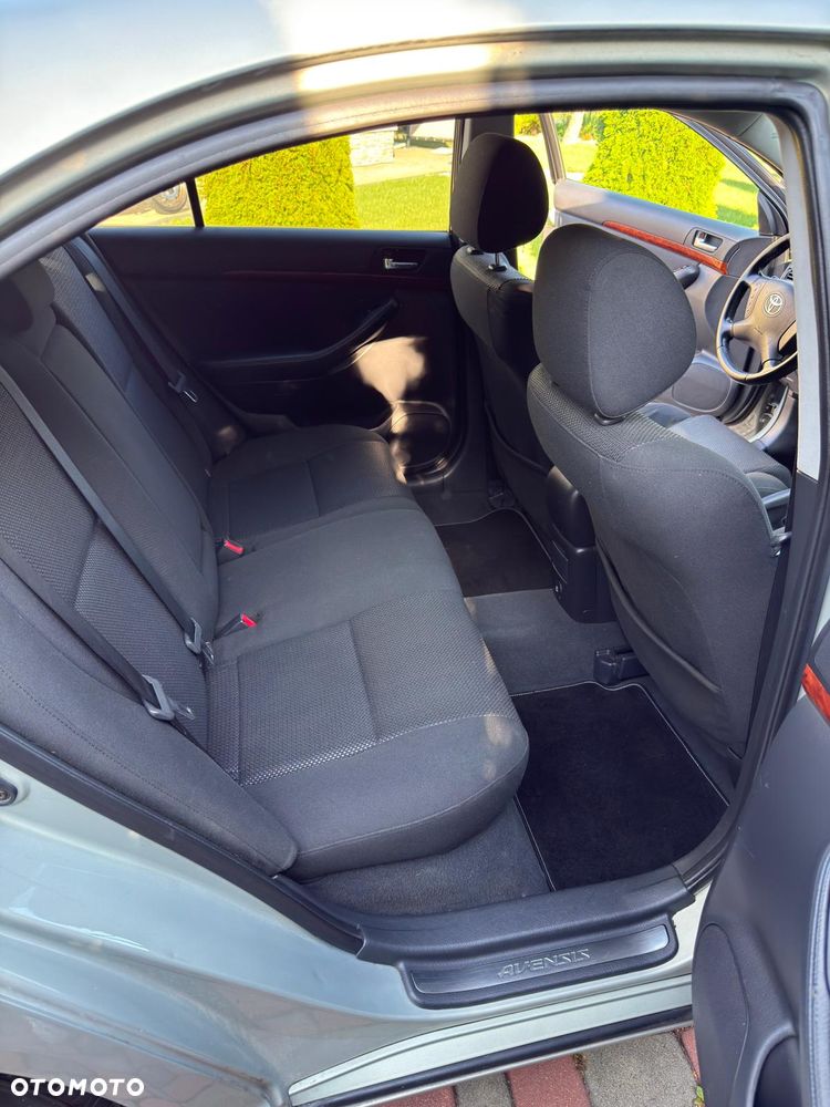 Toyota Avensis 1.8 VVT-i Sol - 8