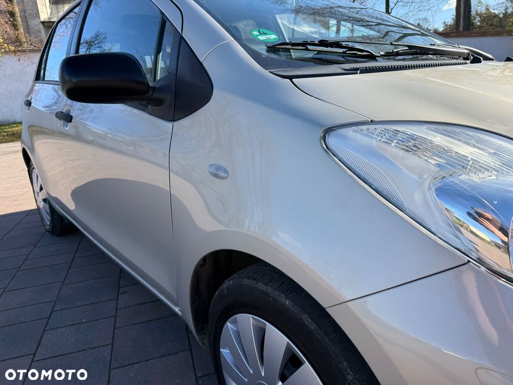 Toyota Yaris 1.33 Luna - 12
