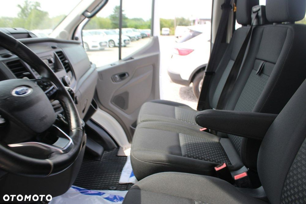 Ford Transit - 28