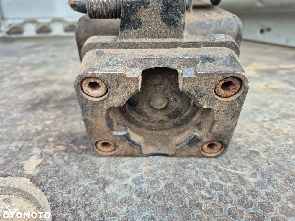 Zaczep Rockinger Fi 40 Typ 243U115E - 4