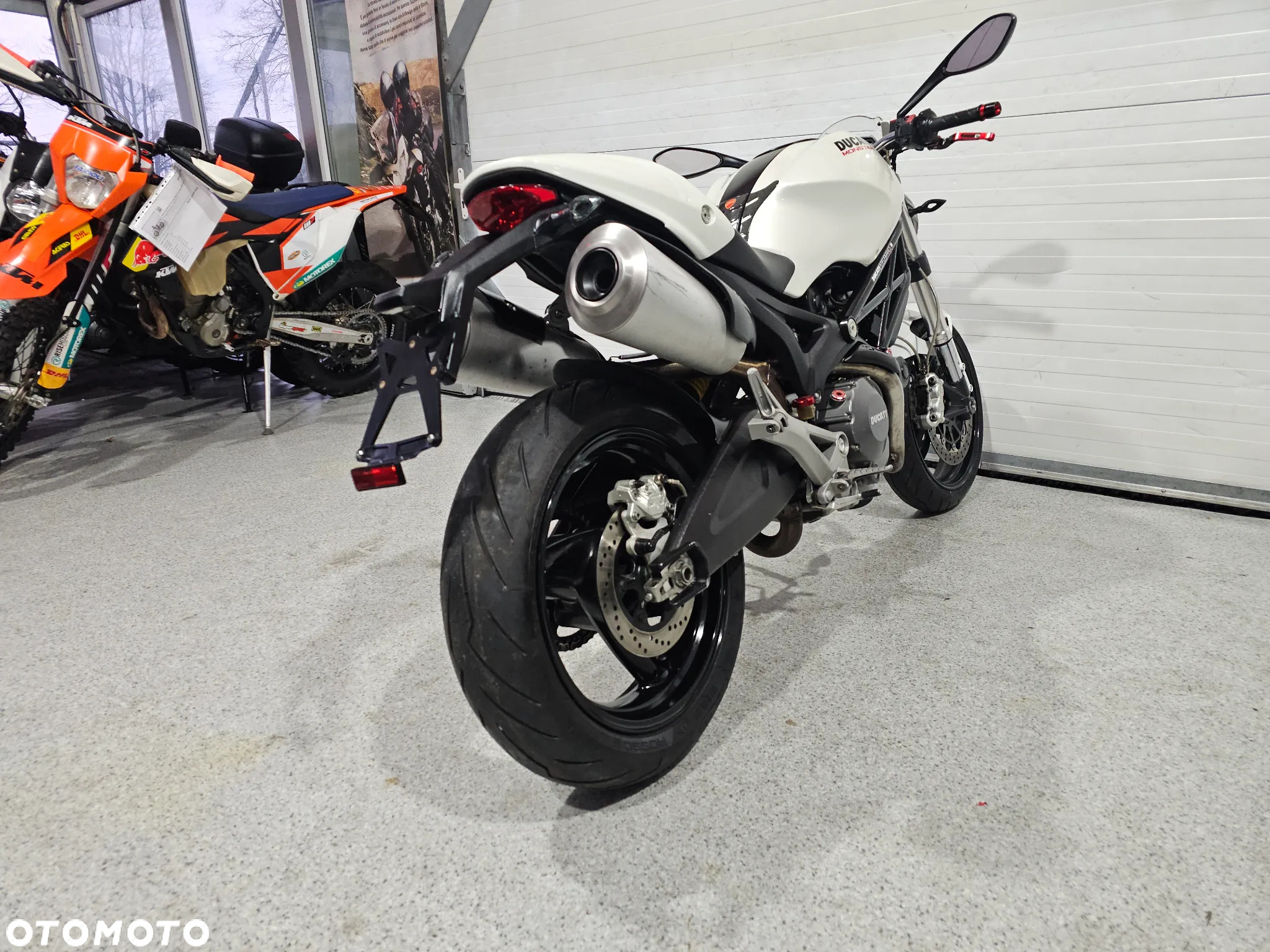 Ducati Monster - 27