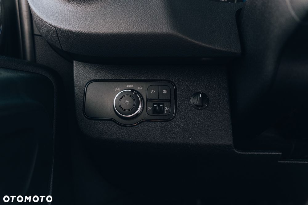 Mercedes-Benz Sprinter - 16