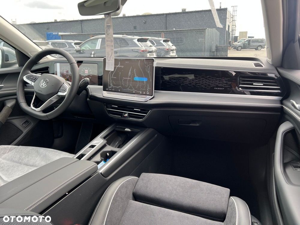 Volkswagen Passat Variant 1.5 TSI ACT mHEV Business Plus DSG - 9