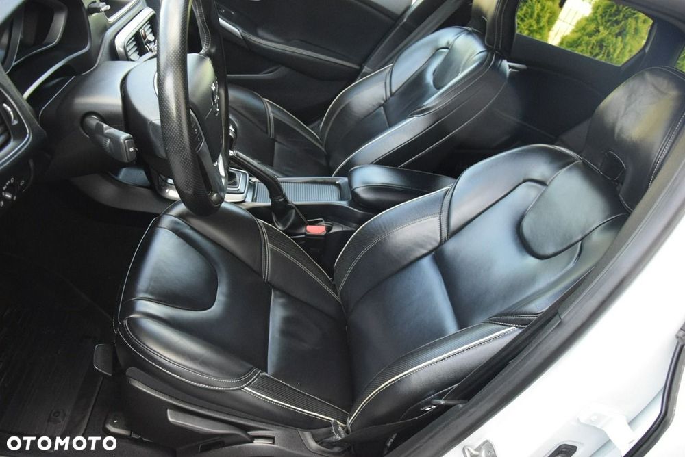 Volvo V40 D2 Kinetic - 32