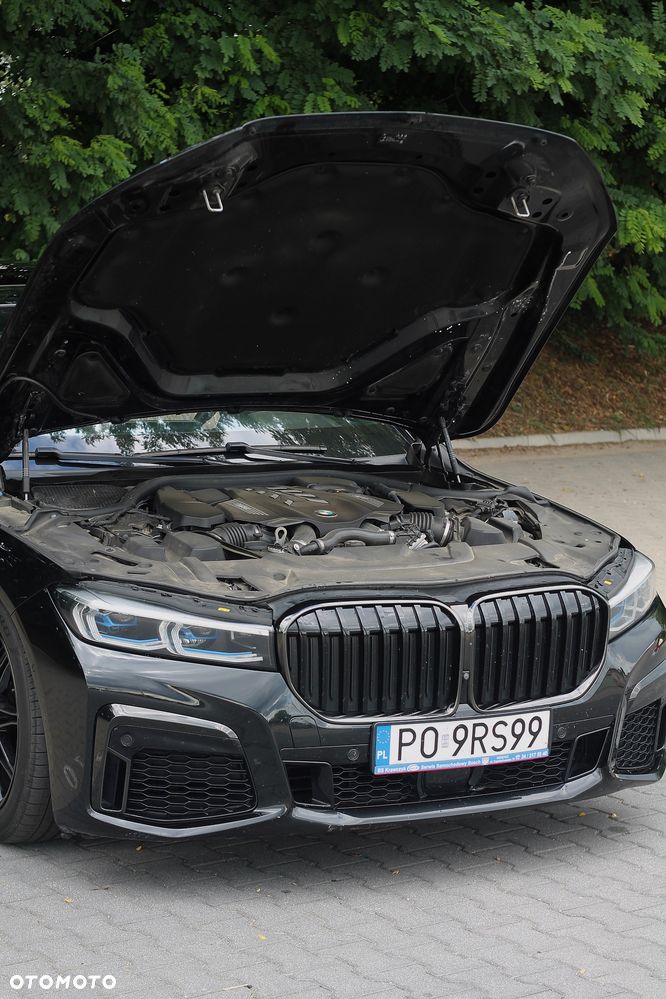 BMW Seria 7 750i xDrive - 8