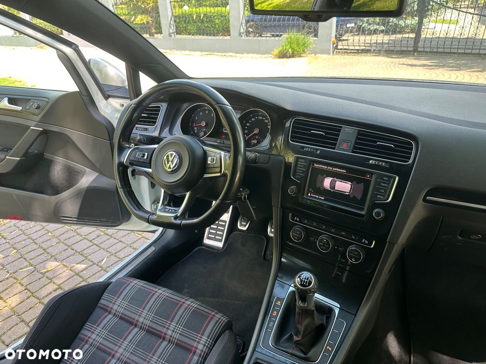 Volkswagen Golf GTI BlueMotion Technology - 14