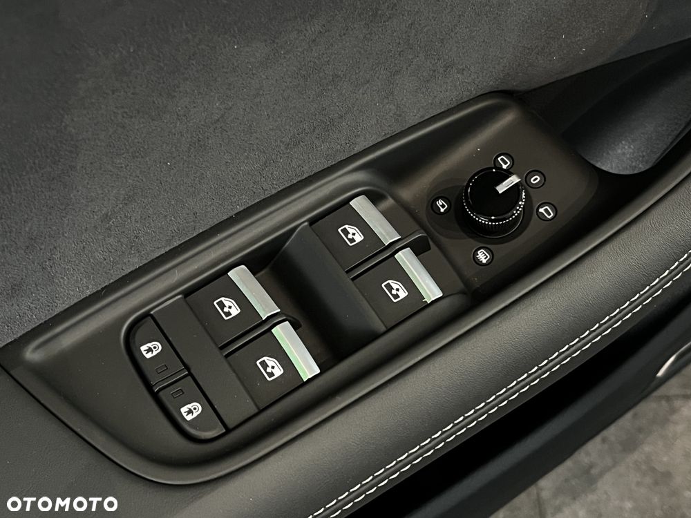 Audi Q8 TFSI e PHEV 360 kW Quattro Tiptronic - 11