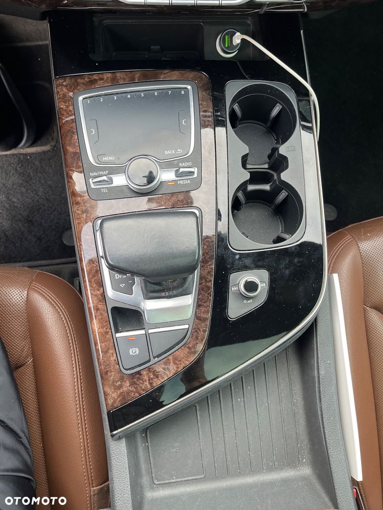 Audi Q7 - 7