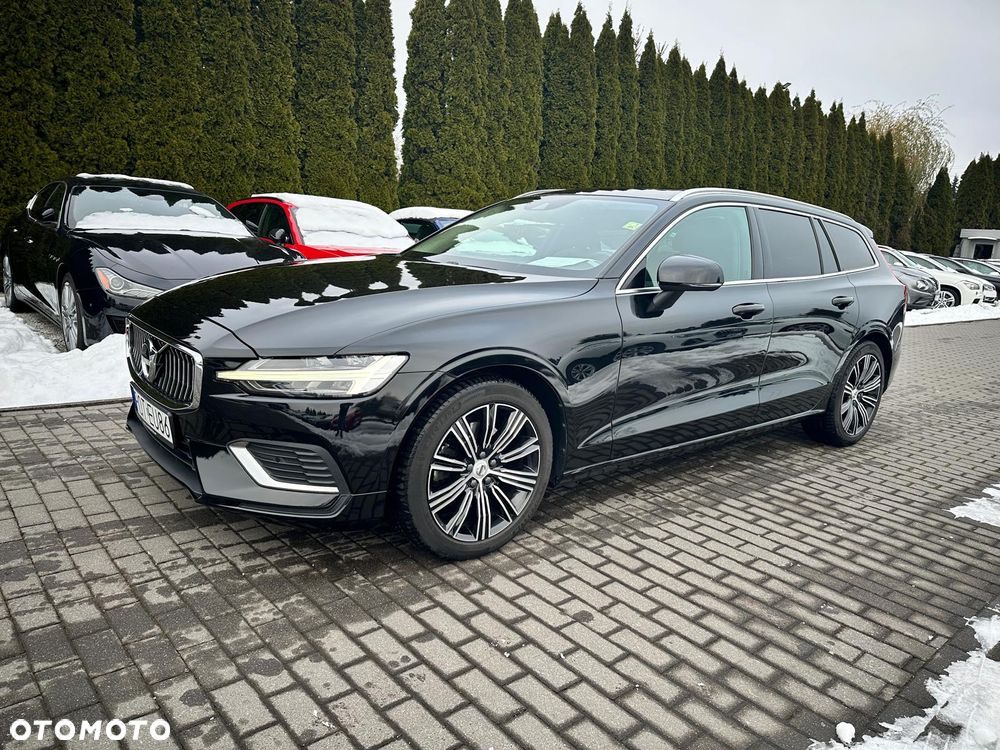 Volvo V60 B3 B DKG Momentum Pro - 3